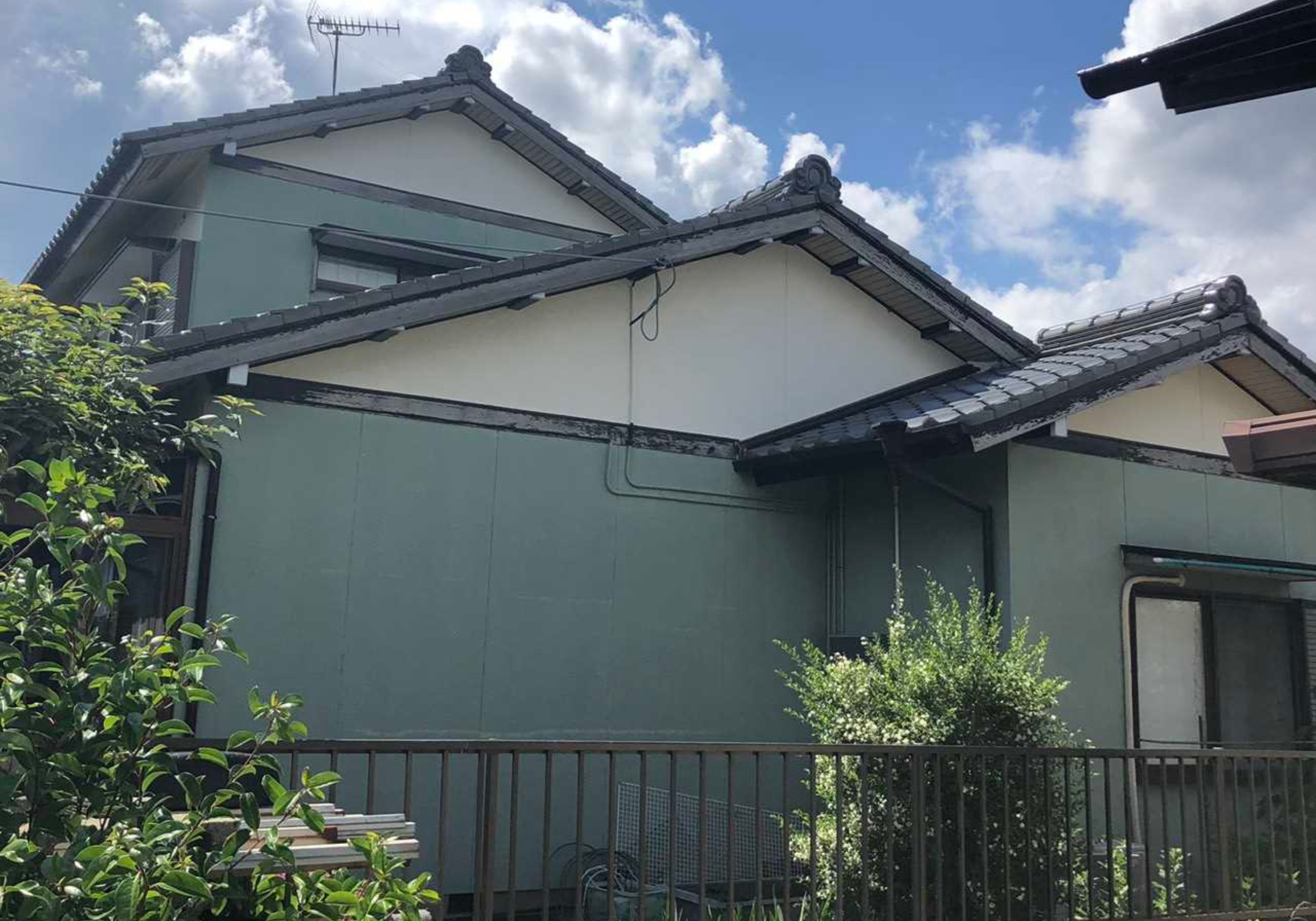 三重県 津市 外壁塗装 屋根塗装 ペンキ屋 塗装工事 内装塗装 リフォーム工事 防水工事 外構工事 ペンキ屋 塗装屋 塗り替え 鈴鹿市 桑名市 四日市 松阪市