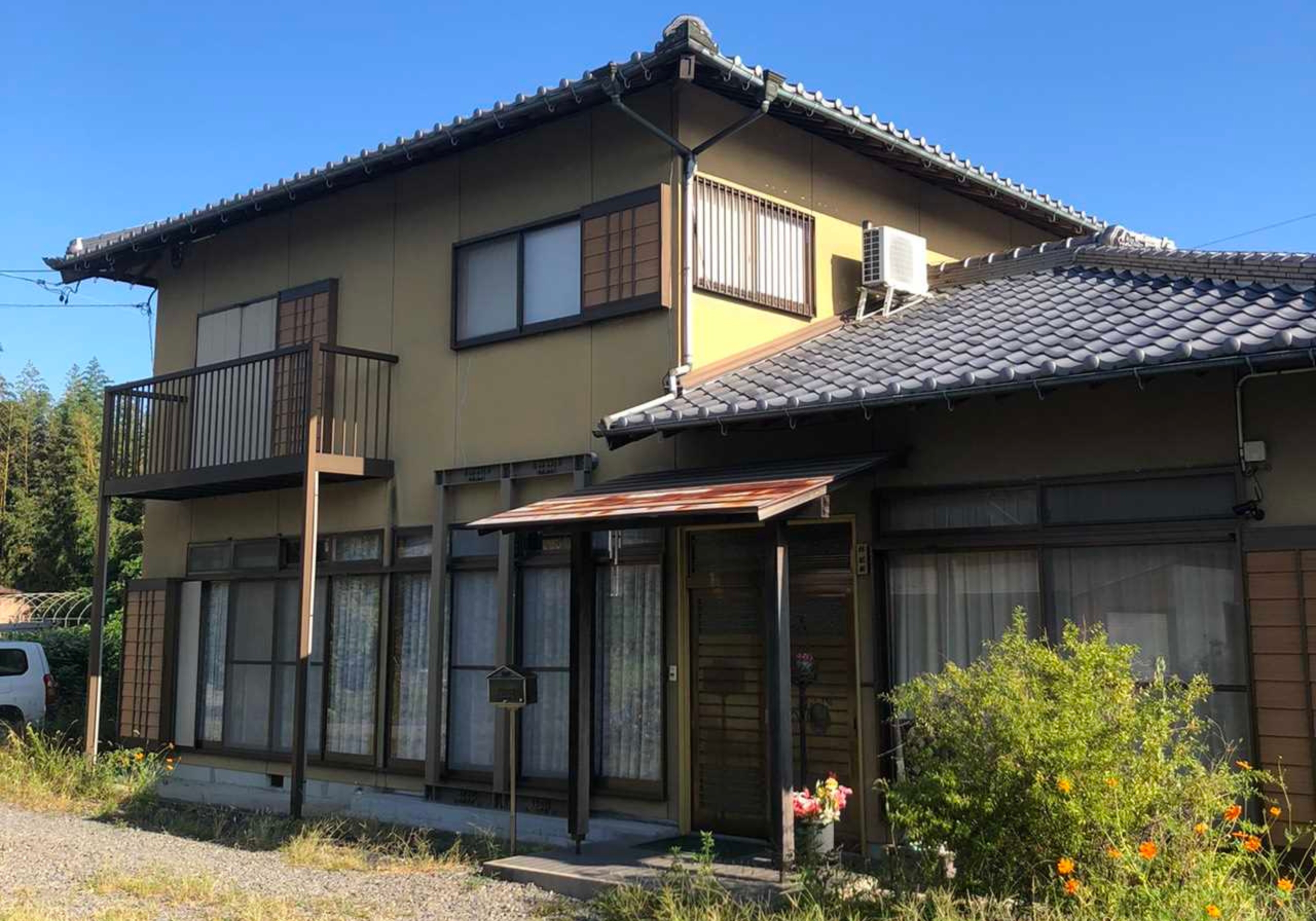 三重県 四日市市 外壁塗装 屋根塗装 ペンキ屋 塗装工事 内装塗装 リフォーム工事 防水工事 外構工事 ペンキ屋 塗装屋 塗り替え 鈴鹿市 桑名市 四日市 松阪市
